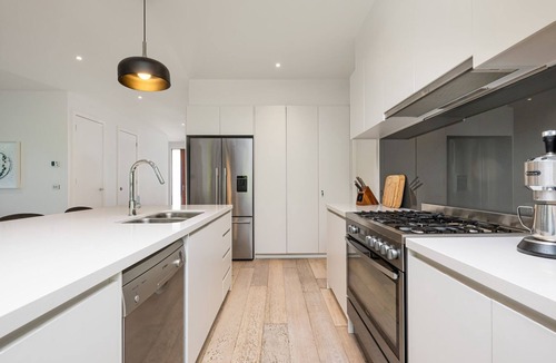 Mornington Peninsula House | Bideawee | Coastal Luxe on Clarke with Pool and Spa