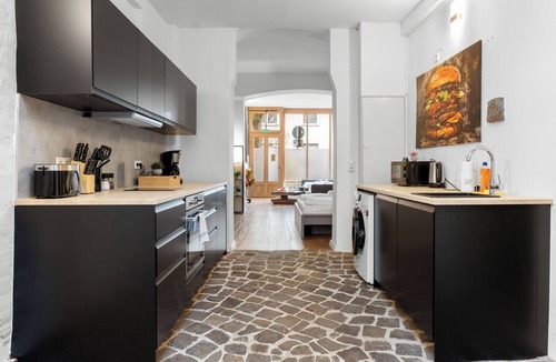 Nippes Apartment | Big and comfortable (Groups up to 14 people) 11 Min Central Station