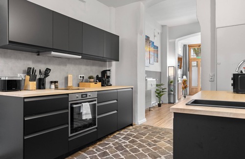 Nippes Apartment | Big and comfortable (Groups up to 14 people) 11 Min Central Station