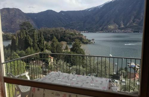 Sala Comacina Apartment | Big Apartment with Lake View and Three Bedrooms