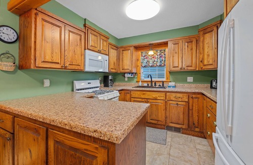 Arbor Vitae House | Big Arbor Vitae Lakefront | Sl 10 | Sandy lake bottom!