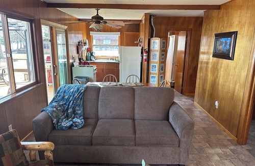 Tower Cabin | Big Bay peace and privacy, wake up to the sunrise just yards from the water