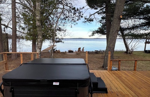 Tower Cabin | Big Bay peace and privacy, wake up to the sunrise just yards from the water