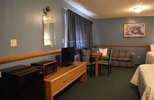 Cody Hotel | Big Bear Motel