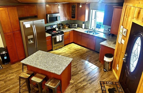 Summit Estates Cabin | Big Bear Splash