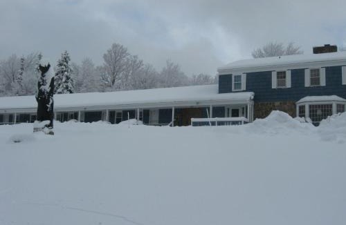 West Dover Hotel | Big Bears Lodge