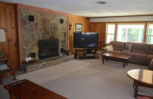 West Dover Bed & Breakfast | Big Bears Lodge