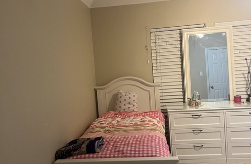 Valley Ranch House | Big bedroom
