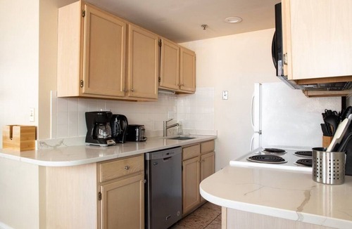 Boston Financial District Apartment | Big Bright Windows with great views of the city - Centrally located. Walk anywhere, MBTA nearby.