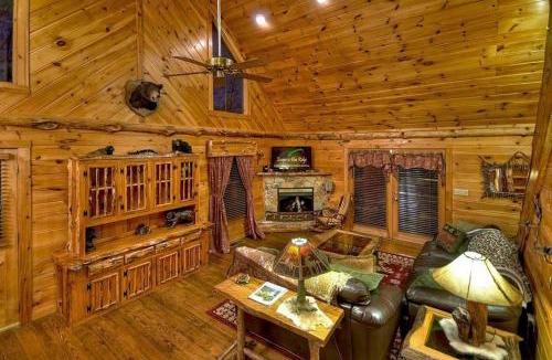 Cherry Log House | Big Buck Lodge