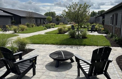 Town of Sullivan House | Big Cat Bungalows at The Haven