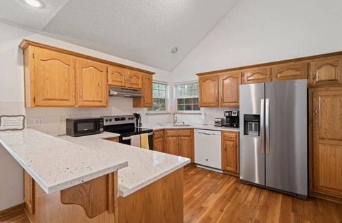 Shawnee House | Big Charming Shawnee Family Home with Game Room-Sleeps 16!