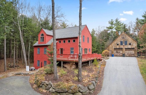 Elkins House | Big Red Cottage near Sunapee and New London