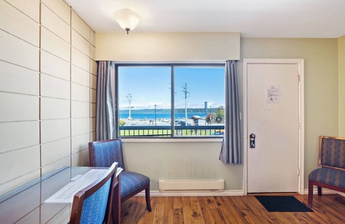 Campbell River Hotel | Big Rock Motel