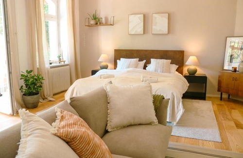 Wahlershausen Apartment | Big-size Bett Gartenapartment