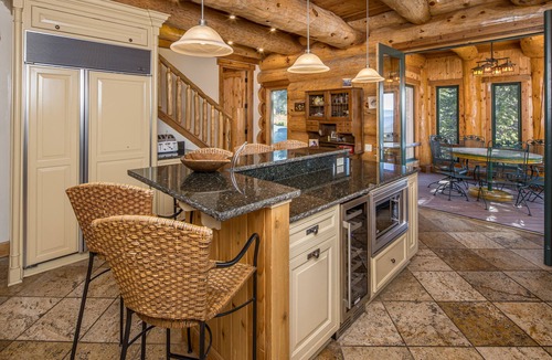 Big Sky Cabin | Big Sky Beehive Basin Cabin