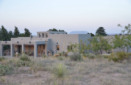 Marfa House | Big Sky Marfa: 3Bed 2.5Bath, desert views, modern amenities, 1 acre NW of town