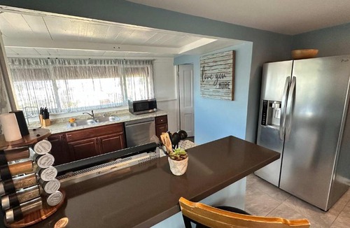 Bankers Hill Apartment | Big Studio with Ocean View max 6 sleepers