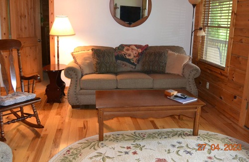 Franklin Cabin | Big View private cabin in the Smokeys close to Franklin, Highlands and Cherokee