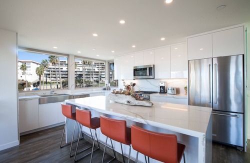 San Clemente Condo | Bigger Fish - Luxury Condo Ocean Views Walk to Pier AC Parking
