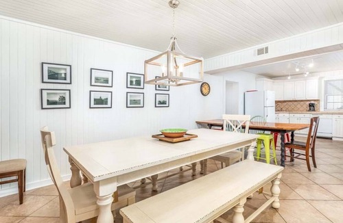 Savannah Beach Condo | Bikini Bottom | Charming Apt in Historic Home, Nearby Beach Access