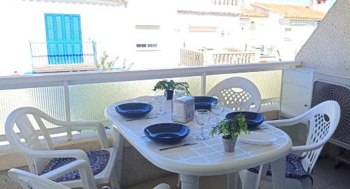Parc de Mont-roig Apartment | Bikini