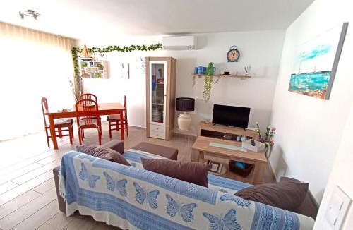 Parc de Mont-roig Apartment | Bikini
