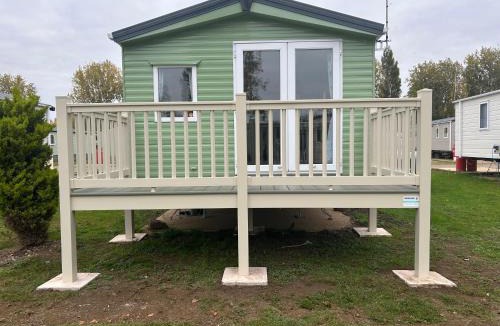 Great Houghton Resort | Billing Aquadrome holiday park - sleeps up to 7