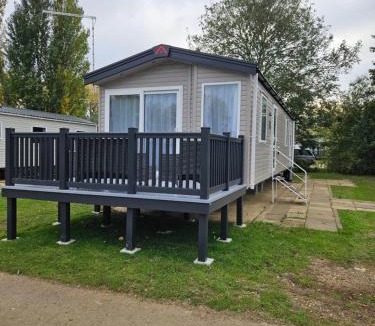 Great Houghton Resort | Billing Aquadrome Holiday Park with Fishing Lakes