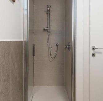Capiago Intimiano Apartment | Bilocale Viola - Monolocale Ciclamino - Cascina Da Rosa