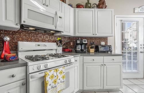 Gulfport Condo | Biloxi/gulfport condo, gated community/newly decorated/pet friendly