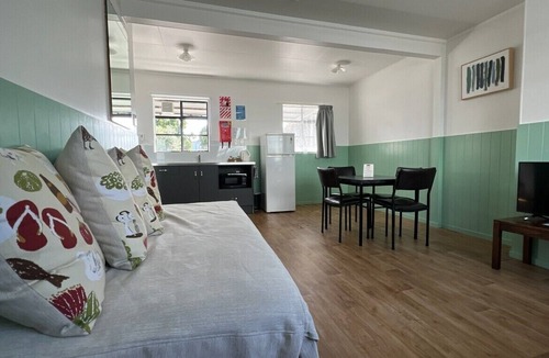 Blenheim Hotel | Bings Motel