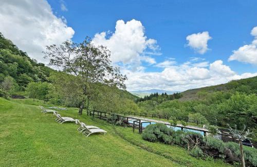 Caprese Michelangelo House | Bio Agriturismo Il Vigno - Pool Sauna Nature - Farm To Table Food - Wild Tuscan countryside - Adults Only - Your Place to Breathe