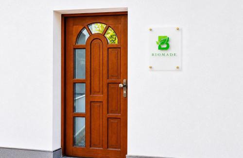 Prague 13 Bed & Breakfast | Biomade
