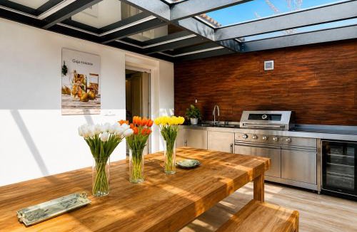 Prague 13 Bed & Breakfast | Biomade