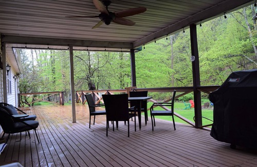 Pine Hill House | Birch Creek Mountain House- 3 minutes to Belleayre Mtn