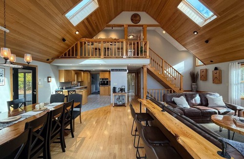 Silver Lake House | Birch Landing | Relaxing Family Escape | Game Room