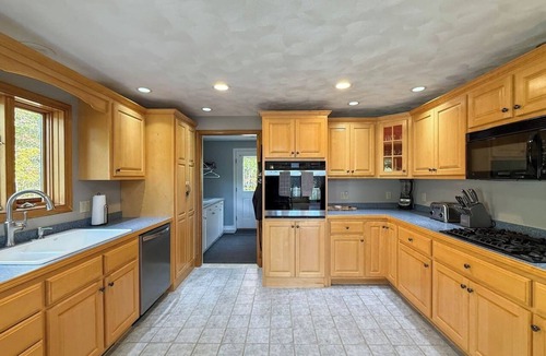 Silver Lake House | Birch Landing | Relaxing Family Escape | Game Room