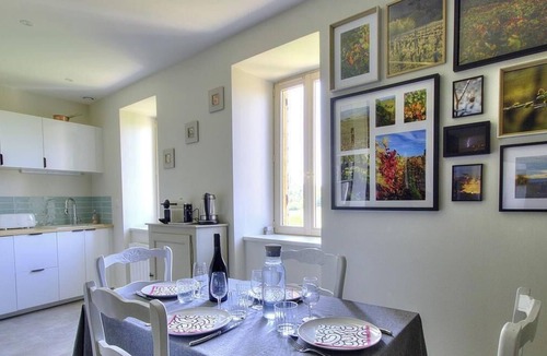 Les Echets House | Bird Paradise