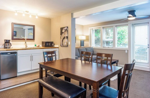 Friday Harbor Hotel | Bird Rock Hotel