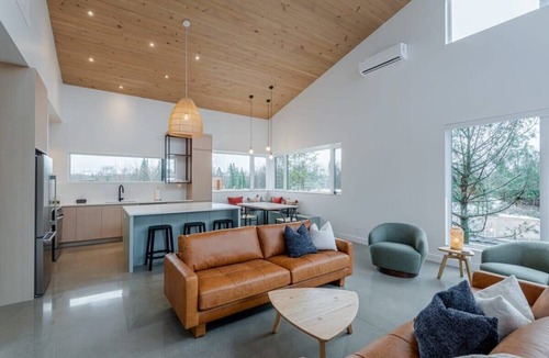 Saint-Basile Ski Chalet | Birdie | Private Spa & Golf