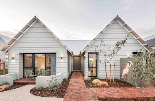 Witchcliffe House | Birdnest Kookaburra