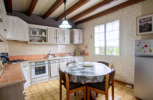 Chancelade Cottage | Birdsong: Private Pool, Wifi, Pets Welcome, Garden