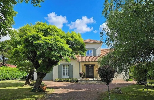 Chancelade Cottage | Birdsong: Private Pool, Wifi, Pets Welcome, Garden