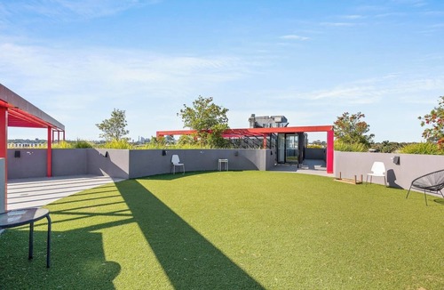 Alexandria Apartment | Birmingham Beacon Cosy City Escape for Couples