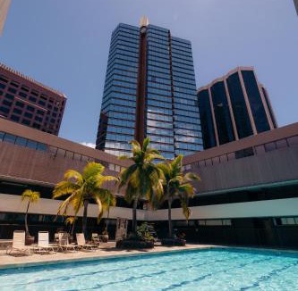 Downtown Honolulu Apartment | Bishop Suites at Executive Centre