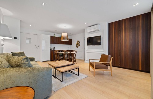 Bercy Apartment | Bistrot, 2BR/2BA, 6 people