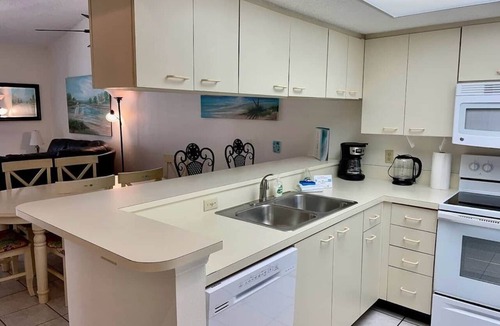Trailer Estates Apartment | BK Shorewalk, Pools, Tennis, Pickle Ball, near Beaches Anna Maria Island and IMG