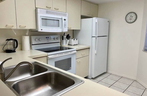 Trailer Estates Apartment | BK Shorewalk, Pools, Tennis, Pickle Ball, near Beaches Anna Maria Island and IMG