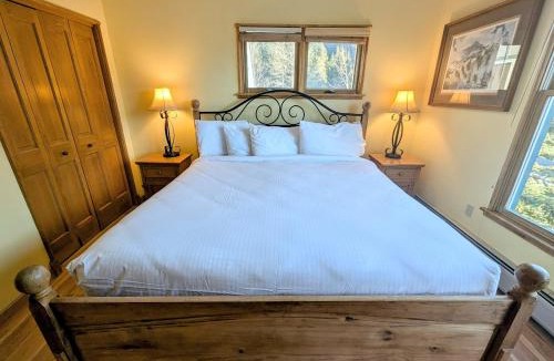 River Run House | Black Bear 8035 by SummitCove Lodging in Colorado